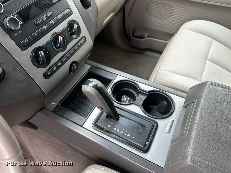 image for item EQ4730 2011 Ford Expedition EL SUV