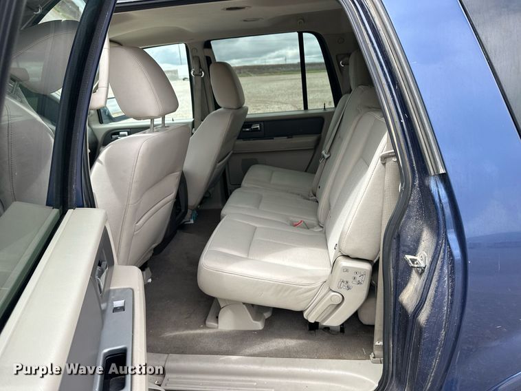 image for item EQ4730 2011 Ford Expedition EL SUV