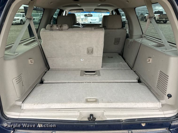 image for item EQ4730 2011 Ford Expedition EL SUV