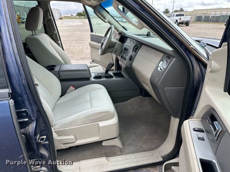 image for item EQ4730 2011 Ford Expedition EL SUV