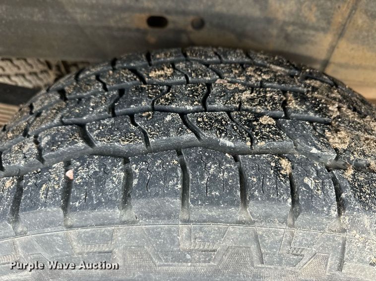 image for item EQ4731 2008 Chevrolet Silverado 3500HD Ext. Cab utility bed pickup truck