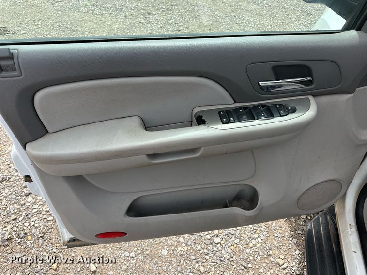 image for item EQ4733 2009 Chevrolet Suburban SUV