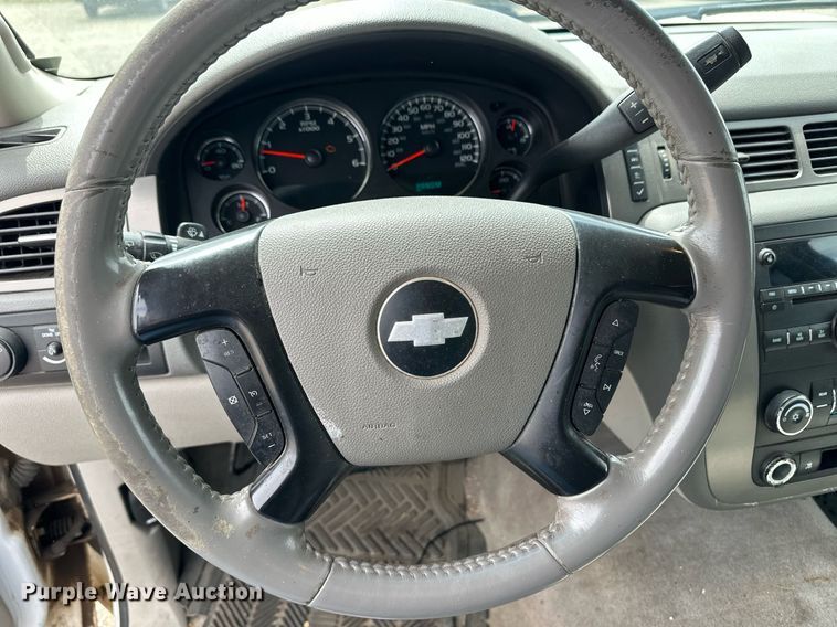 image for item EQ4733 2009 Chevrolet Suburban SUV