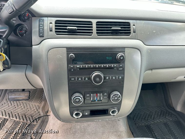 image for item EQ4733 2009 Chevrolet Suburban SUV