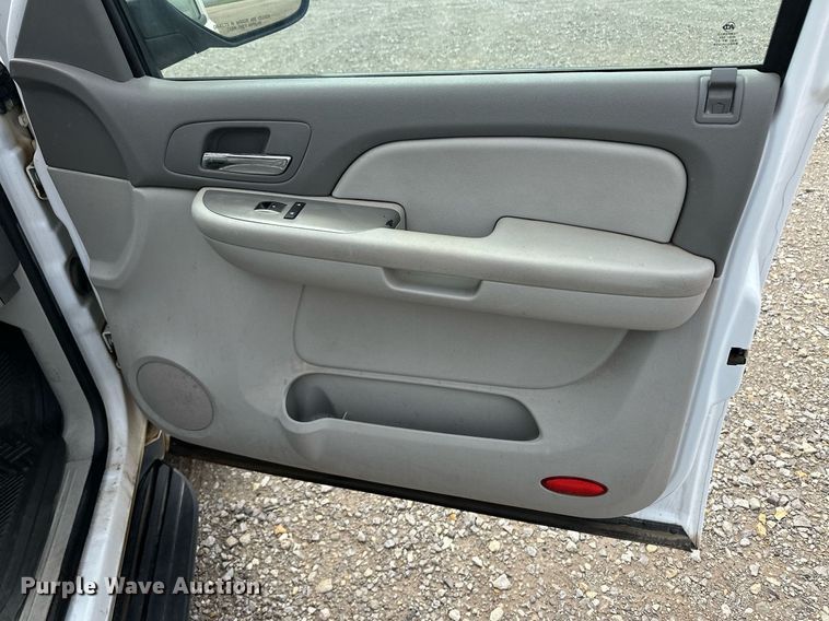 image for item EQ4733 2009 Chevrolet Suburban SUV