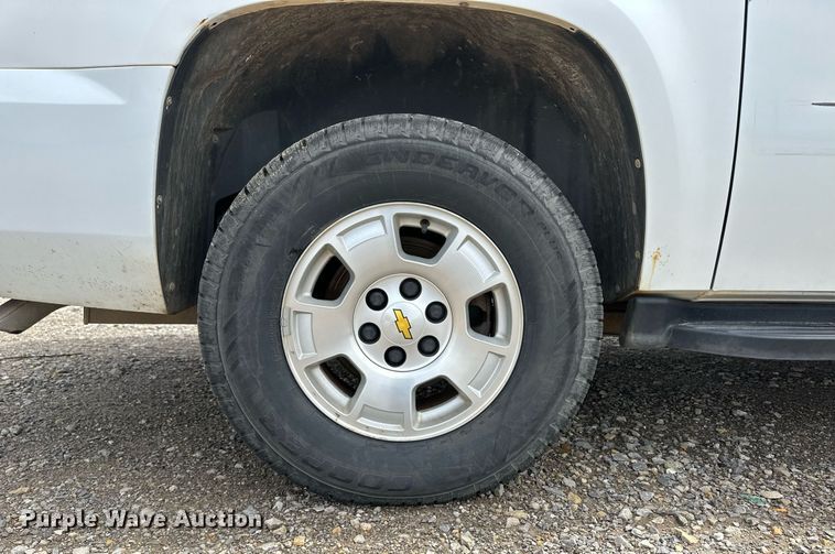 image for item EQ4733 2009 Chevrolet Suburban SUV