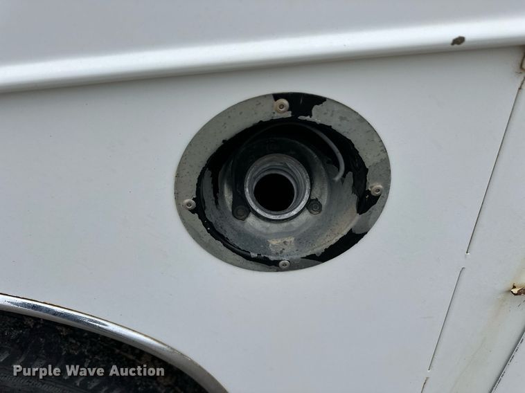 image for item EQ4734 2007 Chevrolet Silverado 3500HD utility bed pickup truck