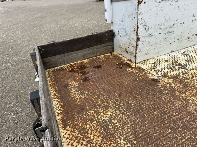 image for item EQ4734 2007 Chevrolet Silverado 3500HD utility bed pickup truck