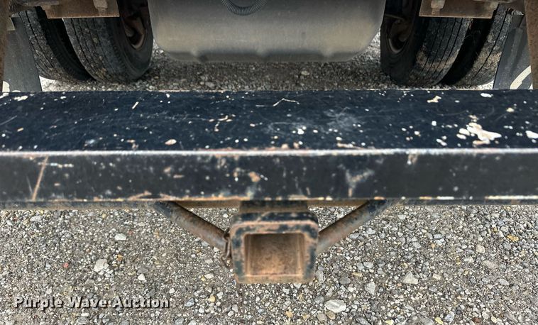 image for item EQ4734 2007 Chevrolet Silverado 3500HD utility bed pickup truck