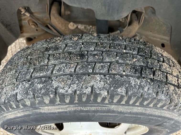 image for item EQ4734 2007 Chevrolet Silverado 3500HD utility bed pickup truck