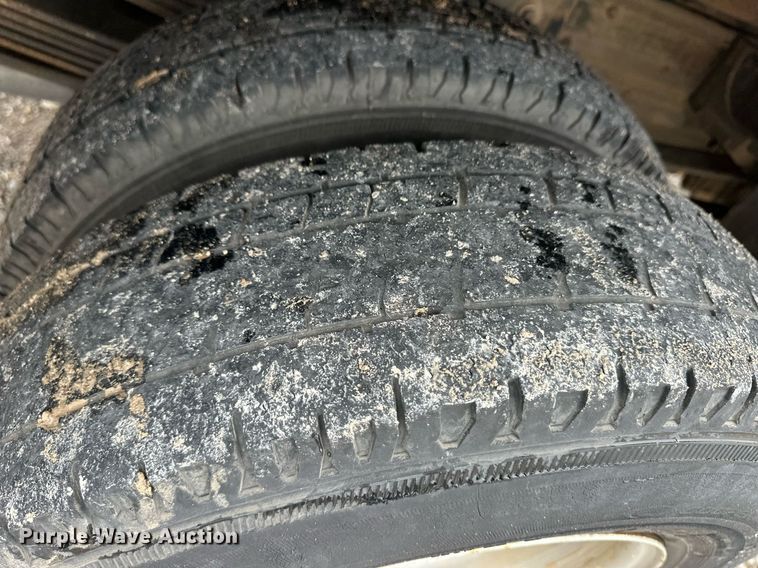 image for item EQ4734 2007 Chevrolet Silverado 3500HD utility bed pickup truck