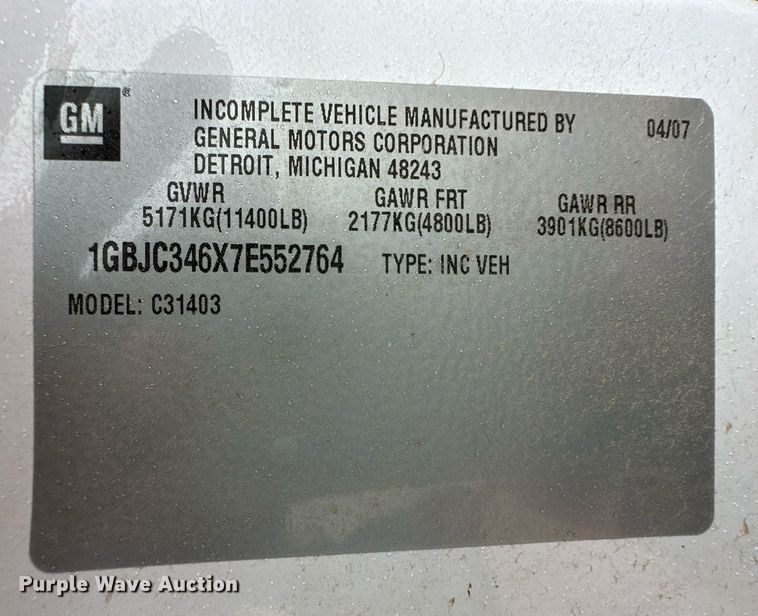 image for item EQ4734 2007 Chevrolet Silverado 3500HD utility bed pickup truck