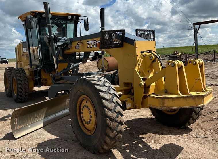 image for item EQ4737 2010 John Deere 772G motor grader