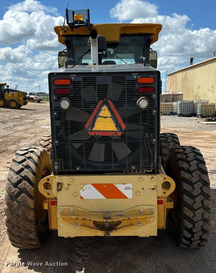 image for item EQ4737 2010 John Deere 772G motor grader