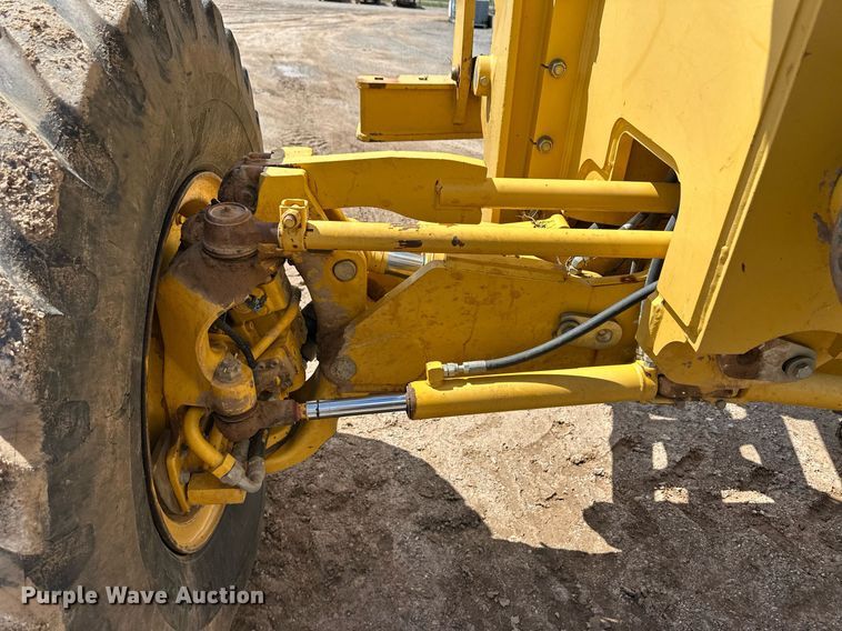 image for item EQ4737 2010 John Deere 772G motor grader