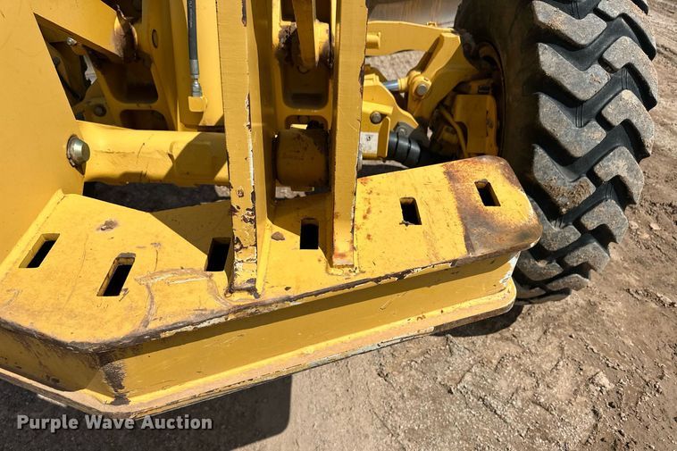 image for item EQ4737 2010 John Deere 772G motor grader