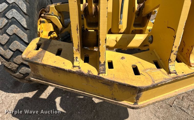 image for item EQ4737 2010 John Deere 772G motor grader