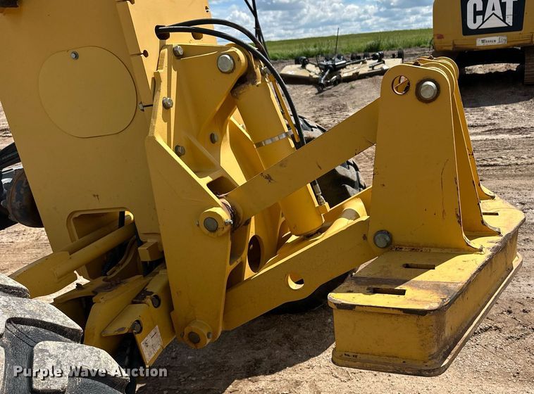 image for item EQ4737 2010 John Deere 772G motor grader