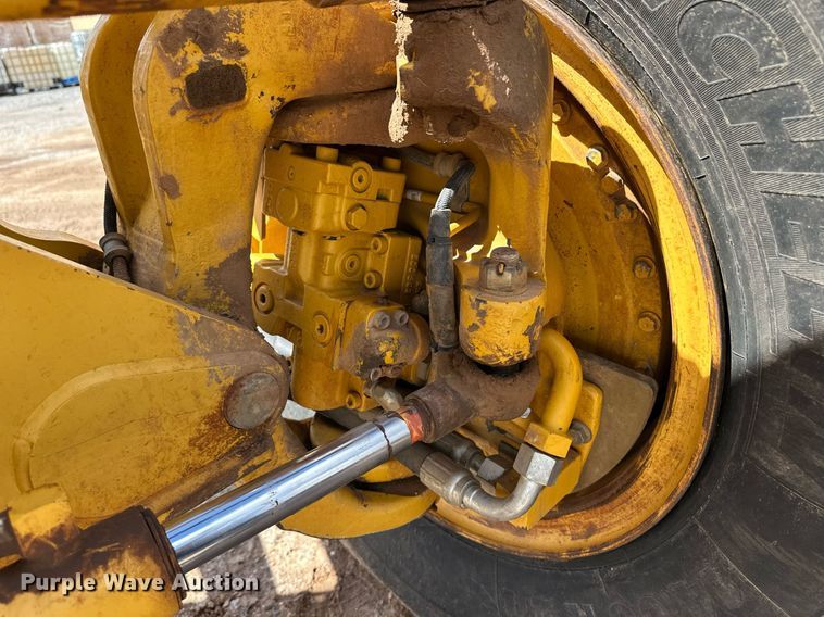 image for item EQ4737 2010 John Deere 772G motor grader