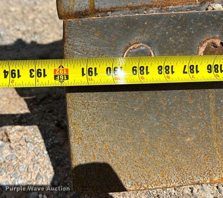 image for item EQ4737 2010 John Deere 772G motor grader