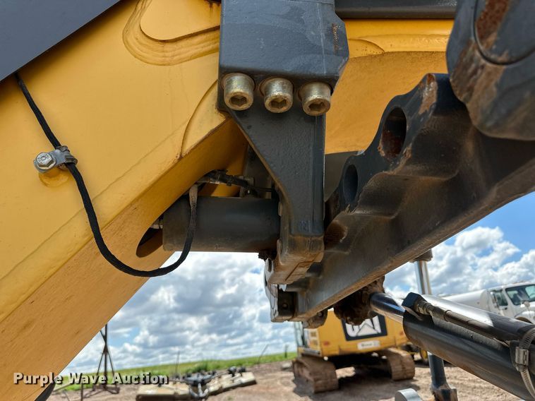 image for item EQ4737 2010 John Deere 772G motor grader