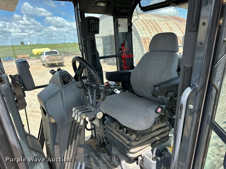 image for item EQ4737 2010 John Deere 772G motor grader