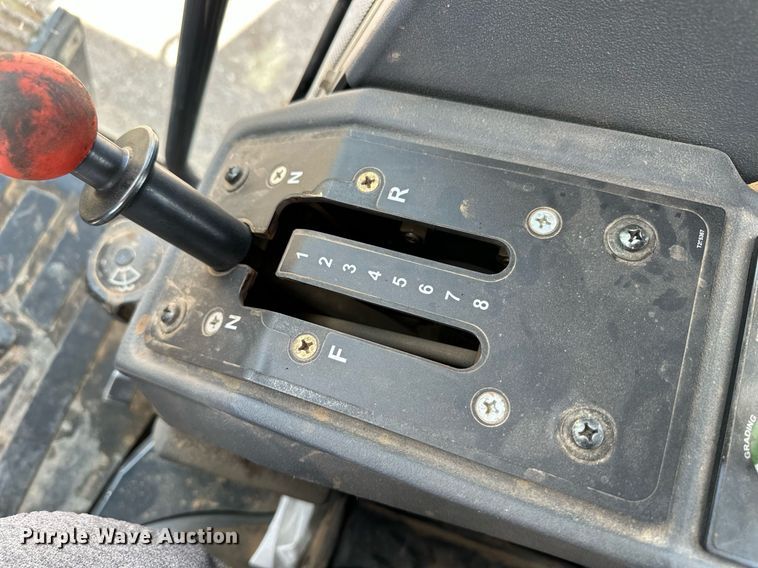 image for item EQ4737 2010 John Deere 772G motor grader