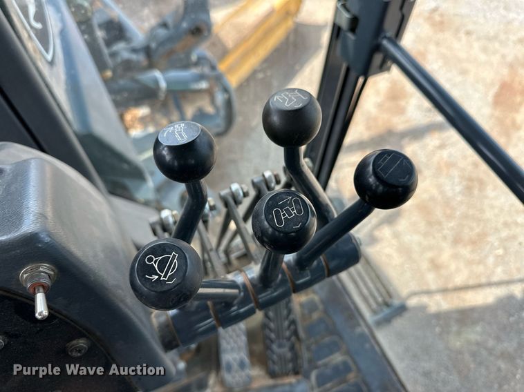 image for item EQ4737 2010 John Deere 772G motor grader