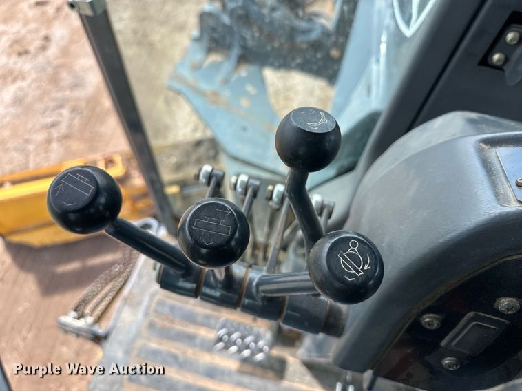 image for item EQ4737 2010 John Deere 772G motor grader