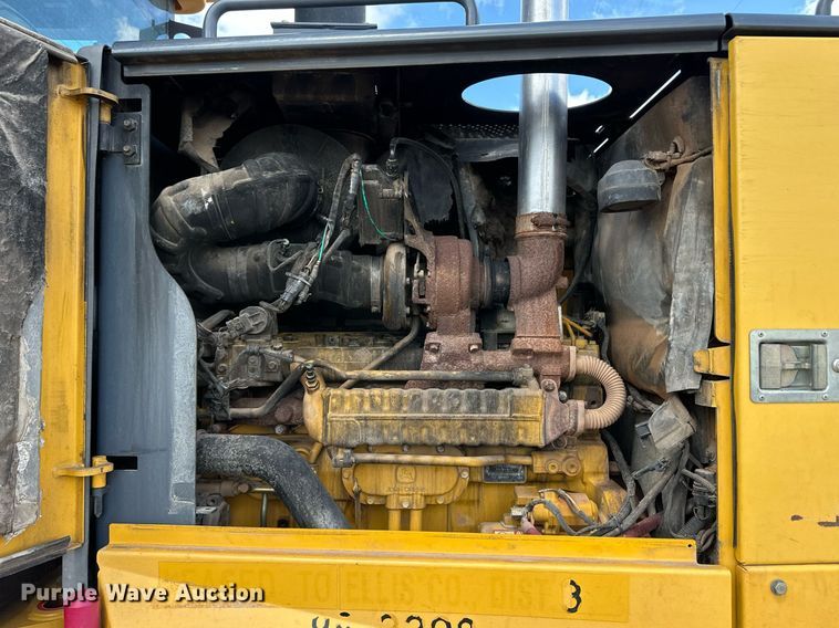 image for item EQ4737 2010 John Deere 772G motor grader