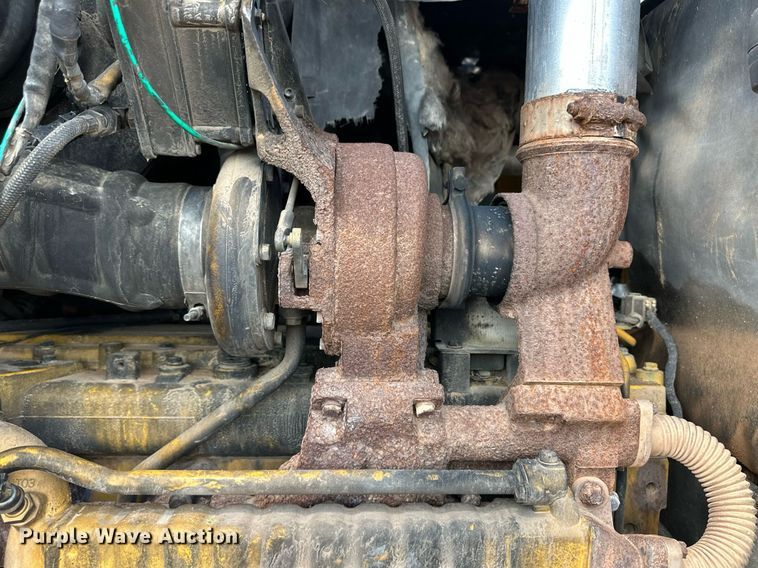 image for item EQ4737 2010 John Deere 772G motor grader