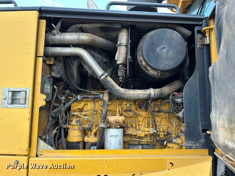 image for item EQ4737 2010 John Deere 772G motor grader