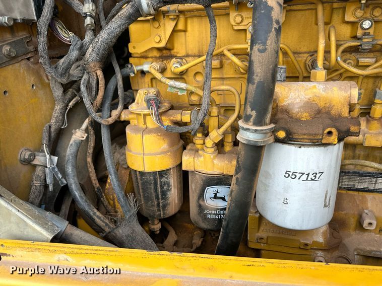 image for item EQ4737 2010 John Deere 772G motor grader