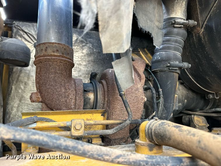 image for item EQ4737 2010 John Deere 772G motor grader