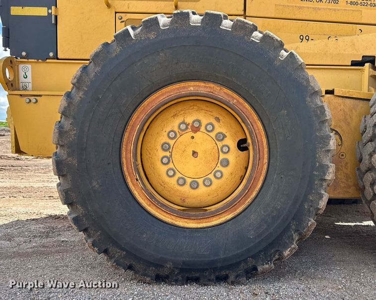 image for item EQ4737 2010 John Deere 772G motor grader