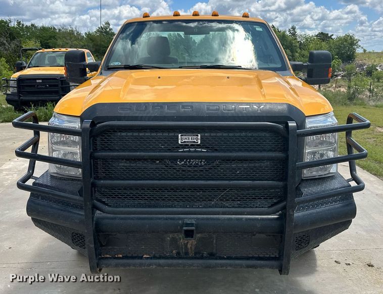 image for item EQ4738 2015 Ford F350 Super Duty pickup truck cab and chassis