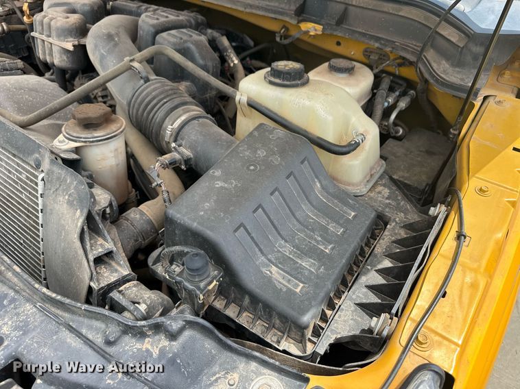 image for item EQ4738 2015 Ford F350 Super Duty pickup truck cab and chassis