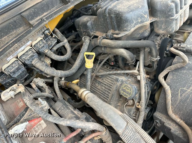 image for item EQ4738 2015 Ford F350 Super Duty pickup truck cab and chassis