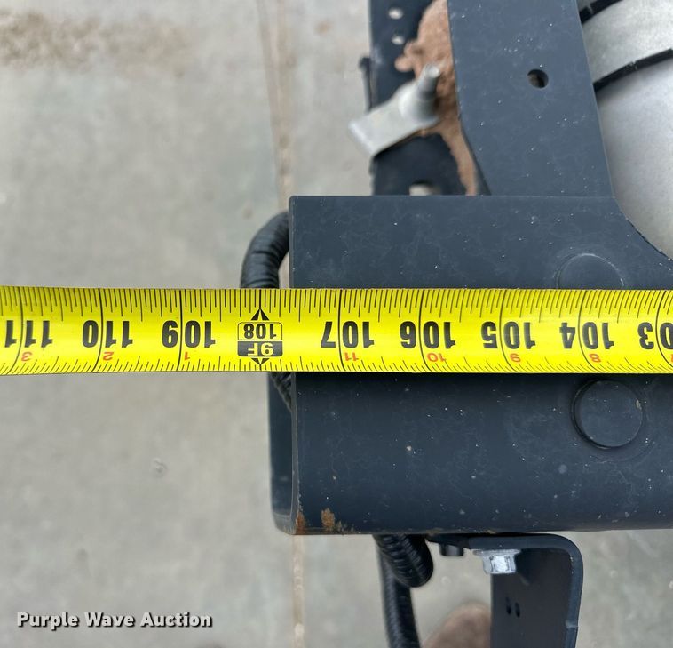 image for item EQ4739 2015 Ford F350 Super Duty pickup truck cab and chassis