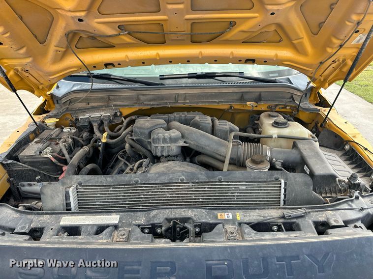 image for item EQ4739 2015 Ford F350 Super Duty pickup truck cab and chassis