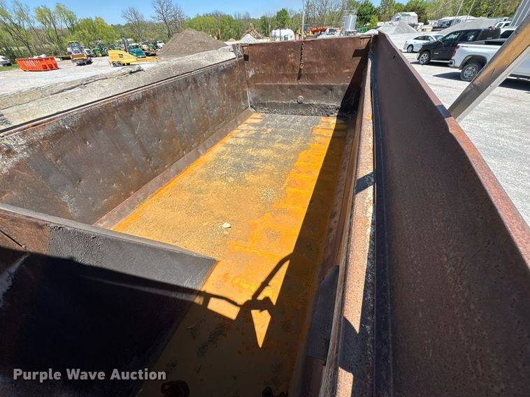 image for item JP9047 2006 Sterling LT8500 dump truck