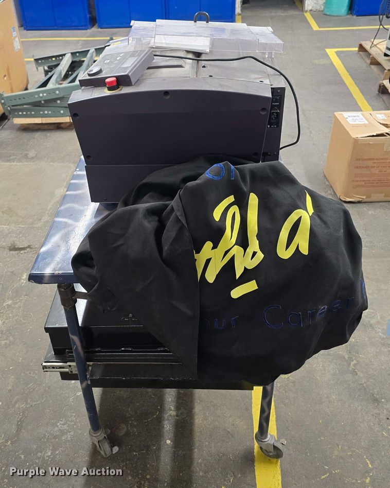 image for item NC9267 DGSHAPE DE-3 engraving machine