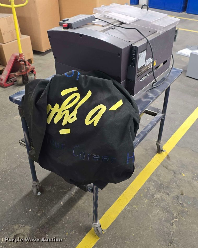 image for item NC9267 DGSHAPE DE-3 engraving machine