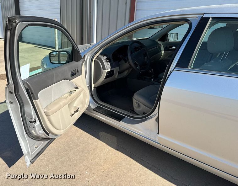 image for item NE9806 2012 Ford Fusion SE 