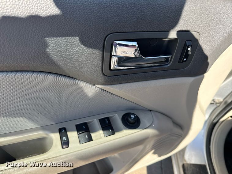 image for item NE9806 2012 Ford Fusion SE 