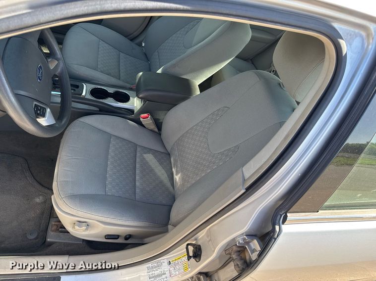 image for item NE9806 2012 Ford Fusion SE 