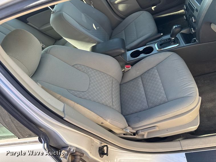 image for item NE9806 2012 Ford Fusion SE 