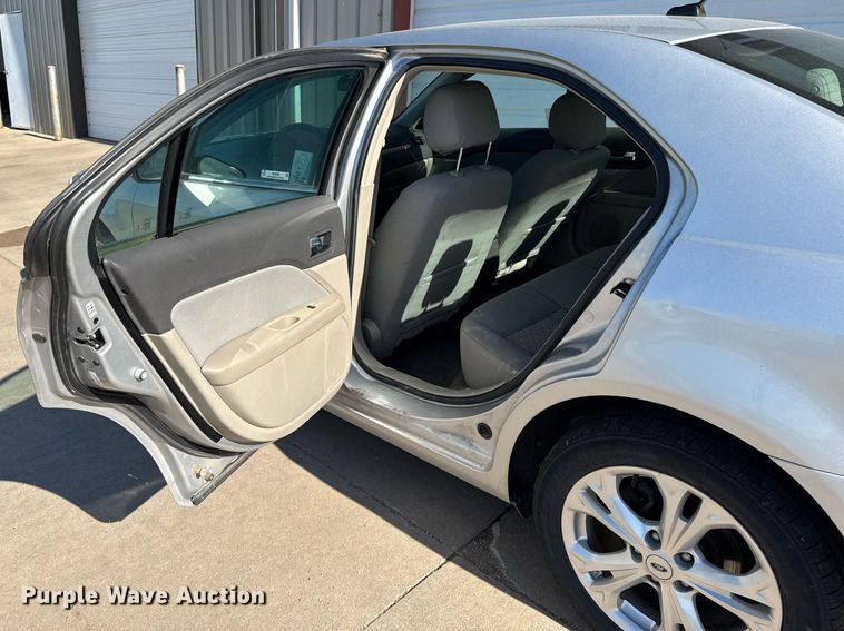 image for item NE9806 2012 Ford Fusion SE 