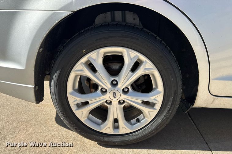 image for item NE9806 2012 Ford Fusion SE 