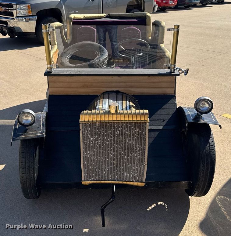 image for item NE9808 Melex 255 golf cart